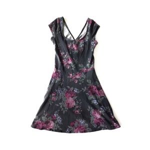 AEO | FLORAL PRINT DARK GRAY X BACK SKATER DRESS